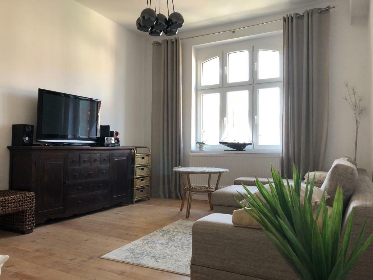 Przedwojenna Kamienica Apartment Swinoujscie Bagian luar foto
